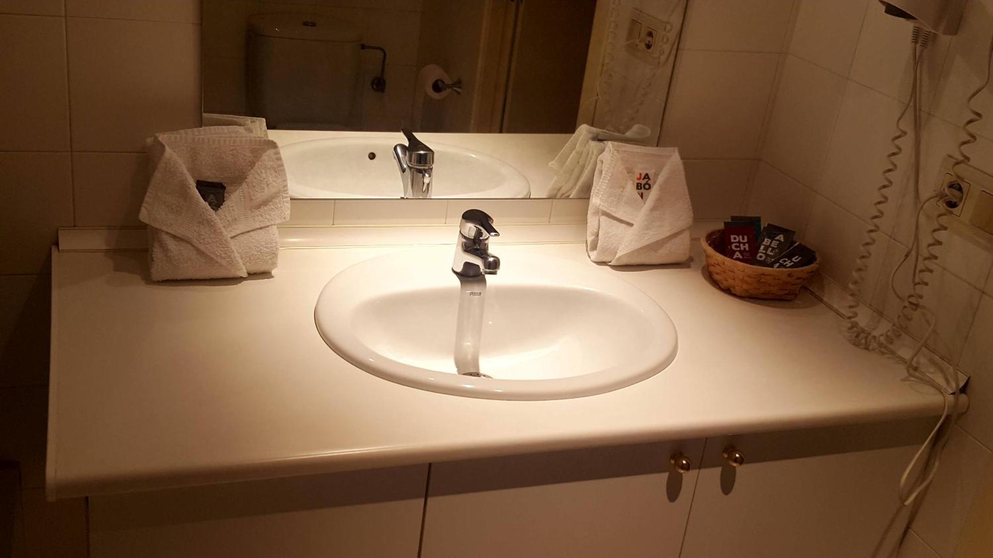 Hotel Sucara La Cortinada Eksteriør billede